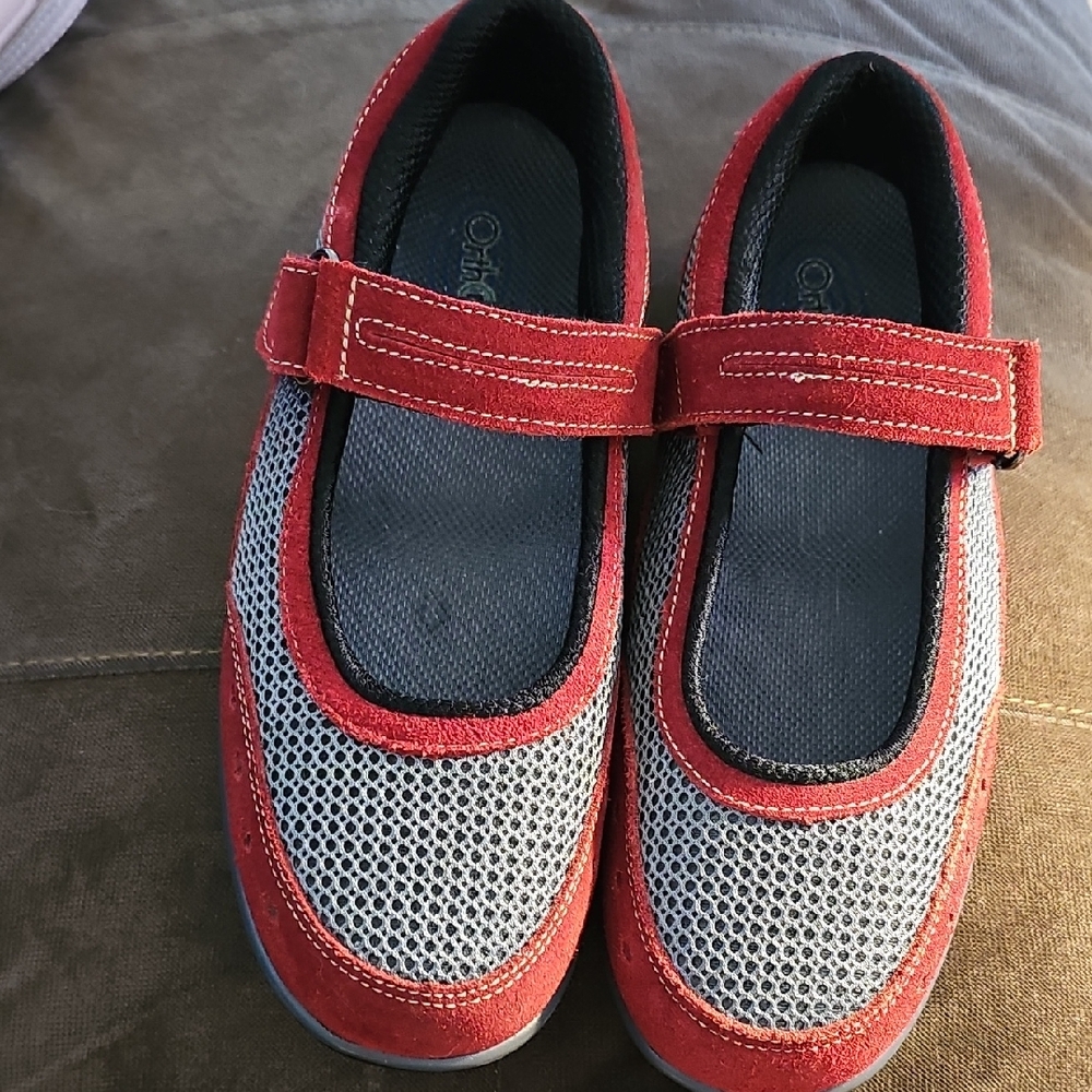 OrthOFeet shoes